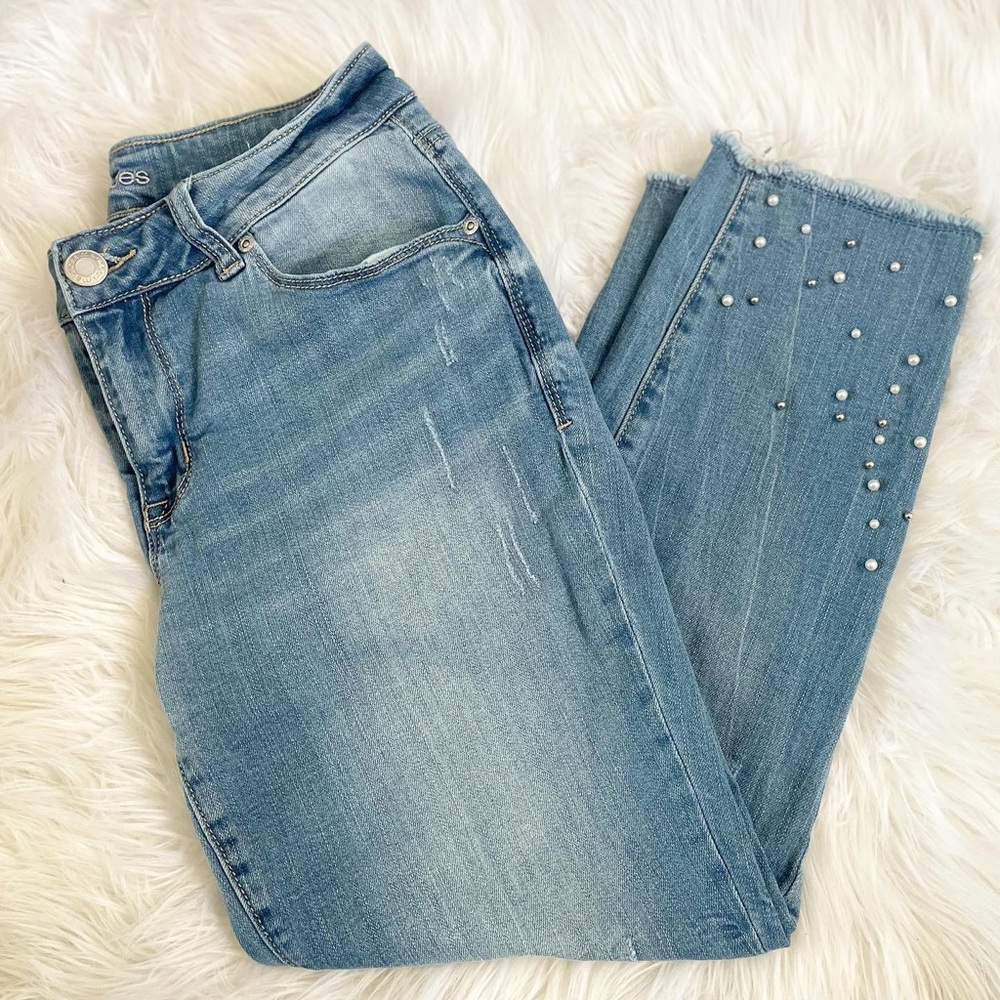 Women’s high waisted jeans